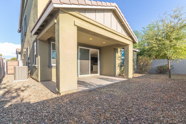 Building Photo - 2327 S Wycliff Cir