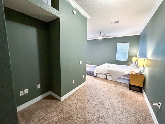 Building Photo - 3 Bed/ 2.5 Bath Pet Friendly Home!