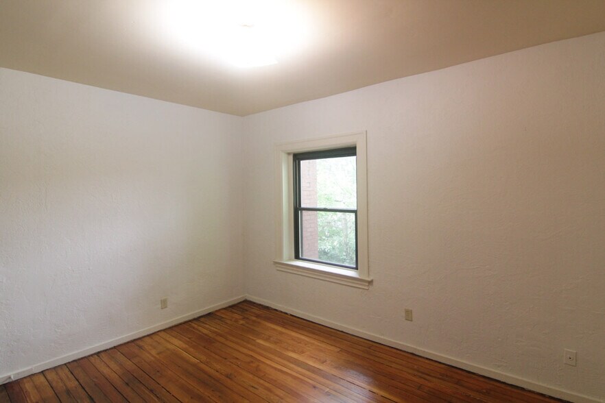 Building Photo - 314 S Trenton Ave