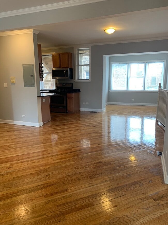 Building Photo - 1619 W Wallen Ave