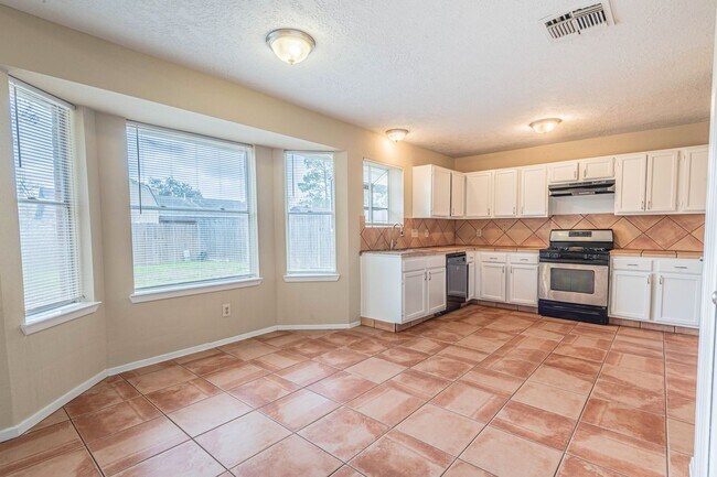 Building Photo - 2516 Orion Dr