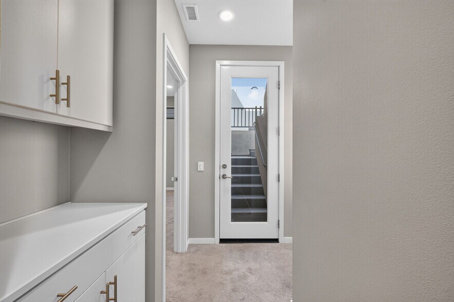 Building Photo - 821 Brickyard Ln