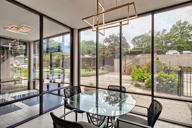 Building Photo - Modern Luxury Condo in Middleborough – Rec...