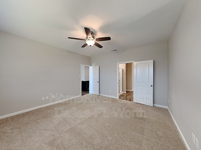 Building Photo - 424 Dove Creek Ln