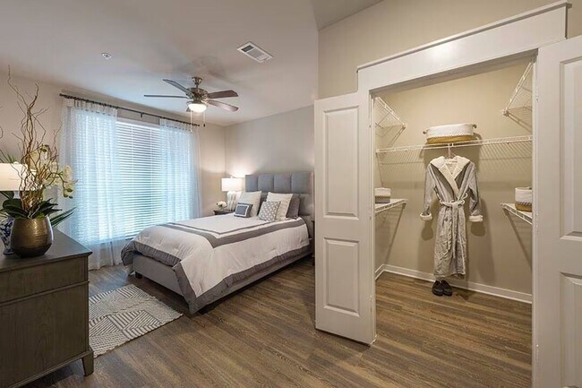 Building Photo - Stylish Katy Living + Special Savings!