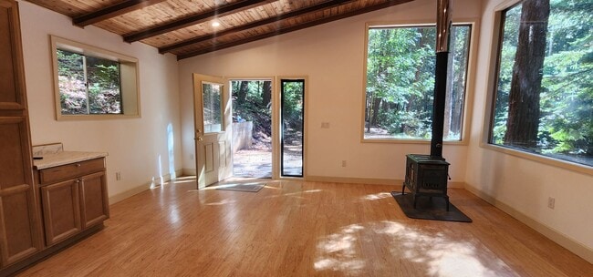 Building Photo - 19901 Briceland Rd