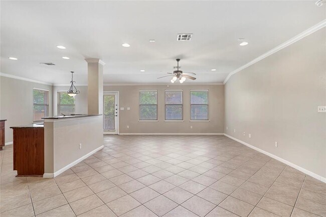 Building Photo - 4205 Fairmeadow Dr