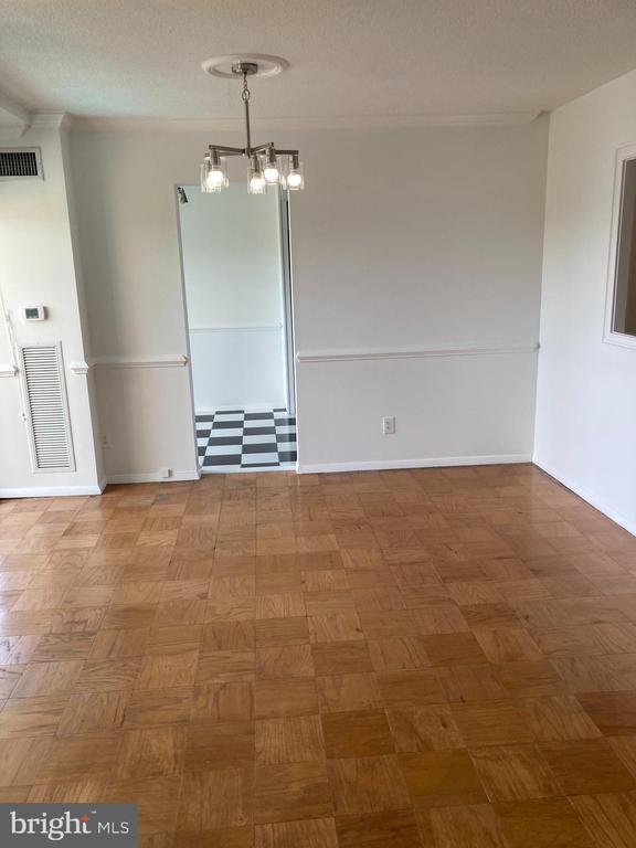 Building Photo - 501 Slaters Ln