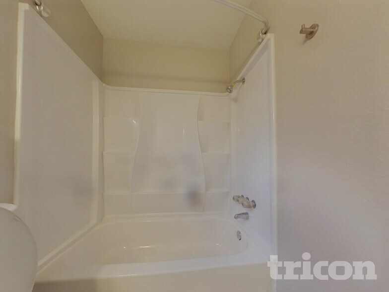 Building Photo - 5929 Birchhill Rd