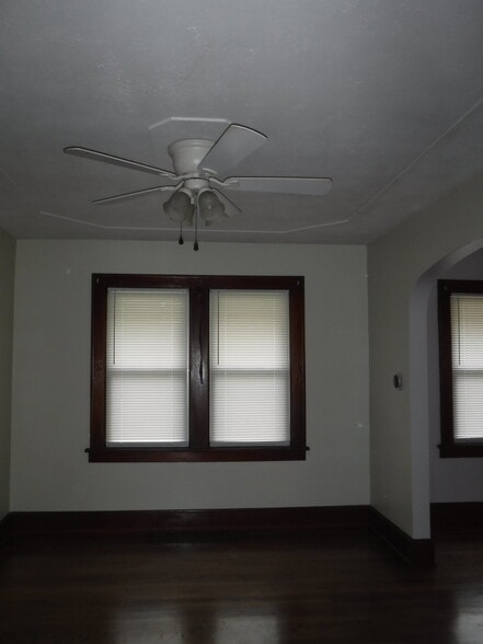 Building Photo - 3509 Saint Joseph Ave