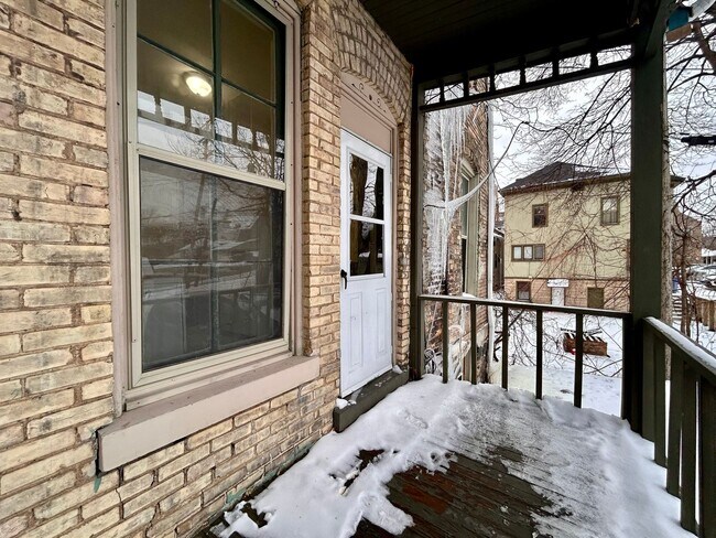 Building Photo - 317 Prospect Ave NE