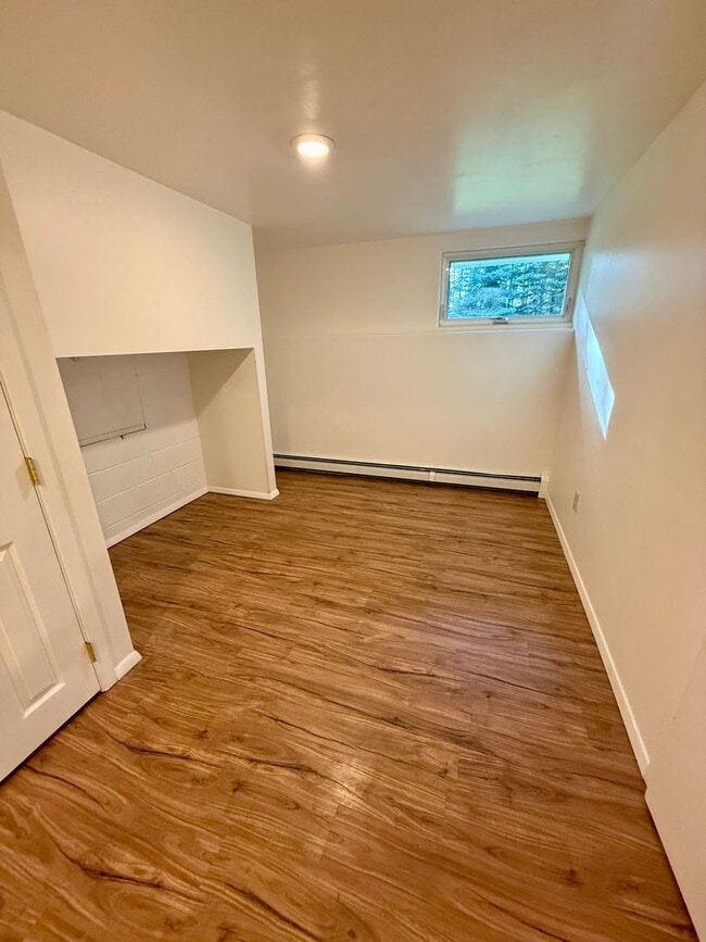 Building Photo - Beautiful 3 bd, 2 bath home for rent in Fairbanks!