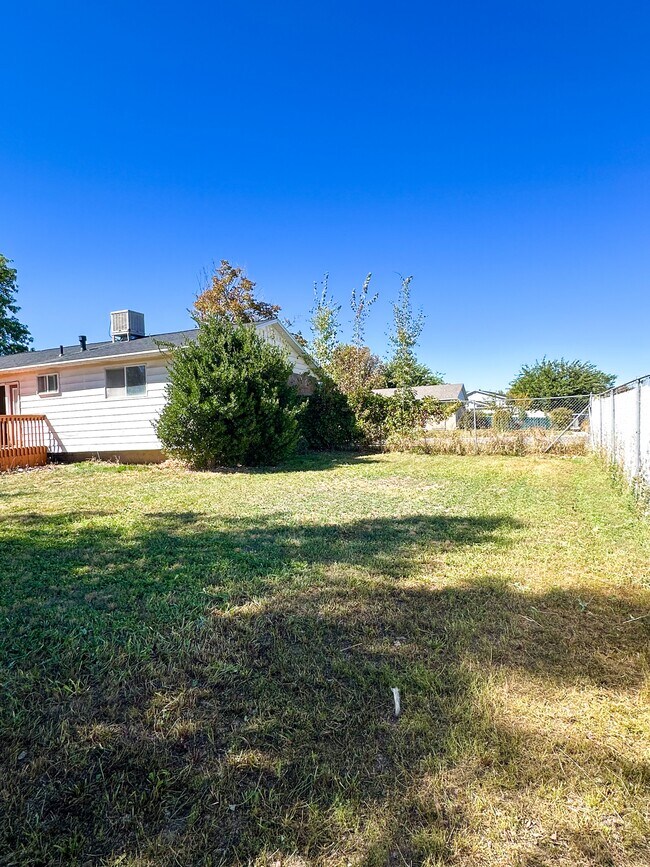 Building Photo - 5333 Peachwood Cir