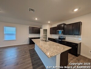 Building Photo - 2931 Lindenwood Run