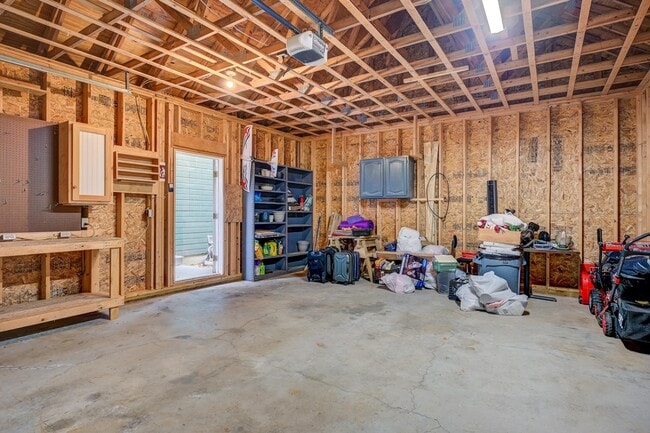 Building Photo - 28 Grachen Dr