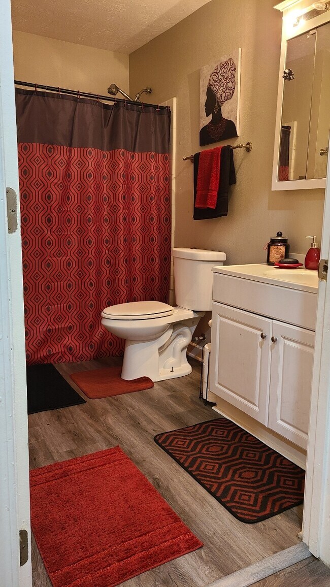 Building Photo - 2365 Cousins St