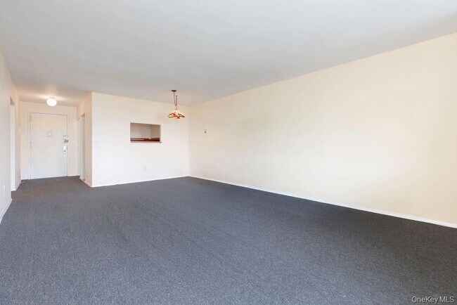 Building Photo - 1374 Midland Ave