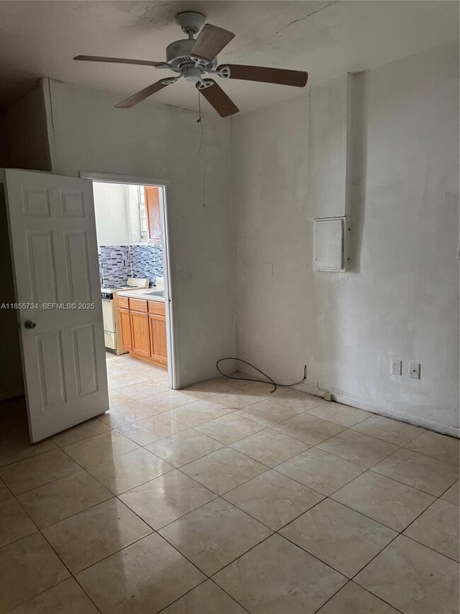 Building Photo - 401 NE 174th St