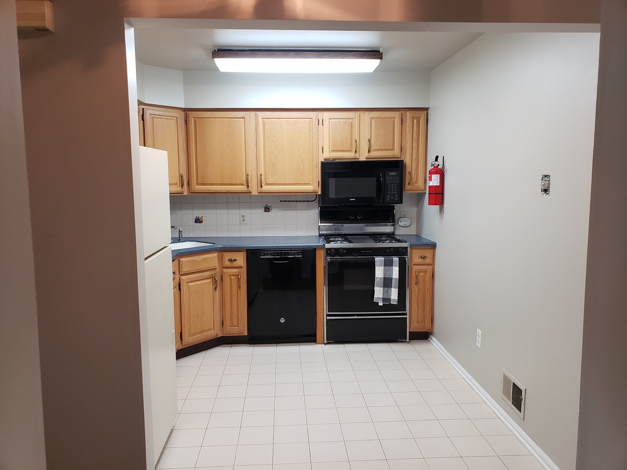 Eat in kitchen - 5102 Austin Ct