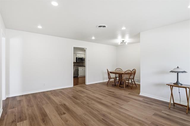 Building Photo - 8739 Ukiah Dr