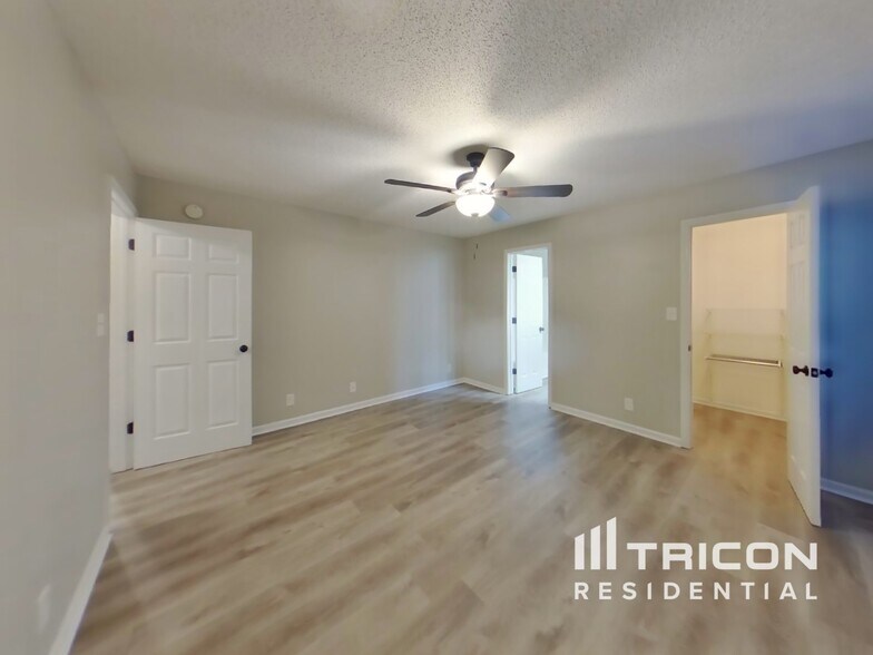 Building Photo - 3261 Tabby Dr