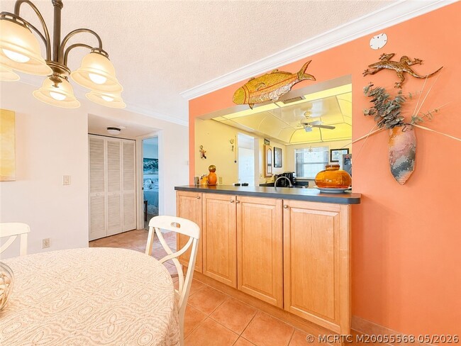 Building Photo - 7440 S Ocean Dr