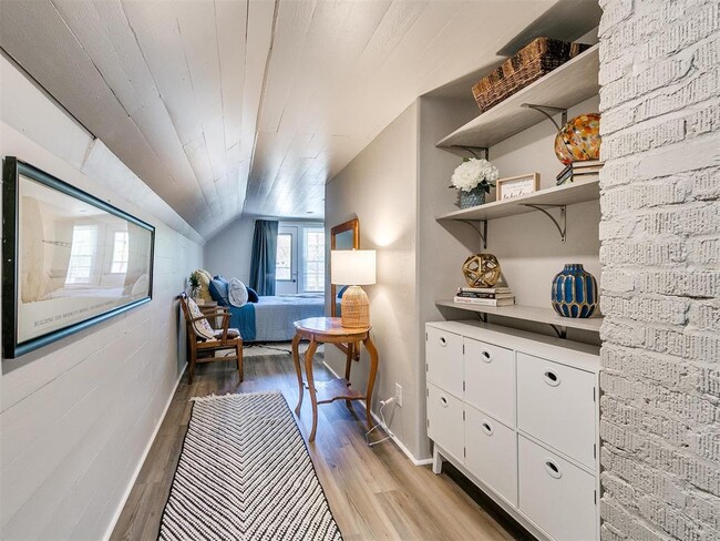 Building Photo - 734 Boyd St