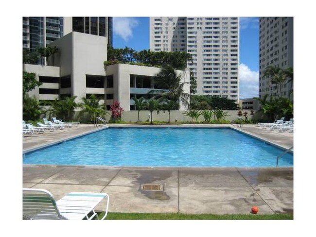 Salt water pool. - 1255 Nuuanu Ave