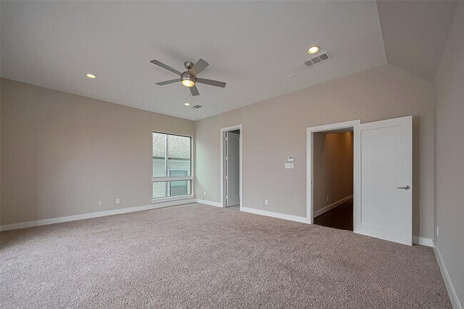 Building Photo - 1305 Laird St