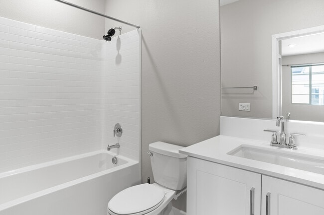 Building Photo - 1219 Sunrise View