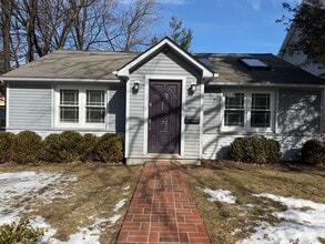 Building Photo - 53 Morris St