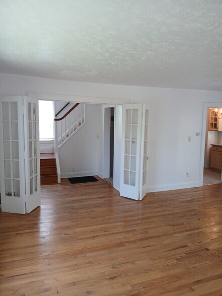 Building Photo - 3520 Ingleside Rd