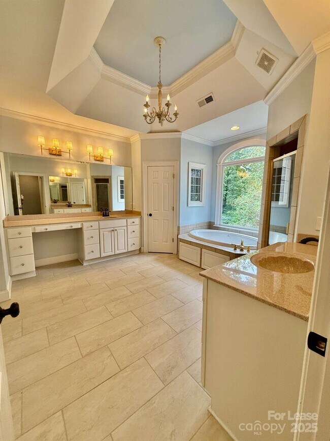 Building Photo - 1806 Asbury Hall Ct