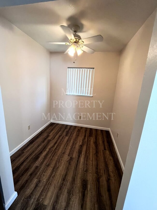 Building Photo - No Deposit