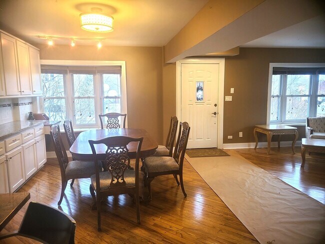 Building Photo - 630 Whitney Ave