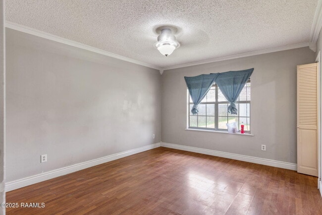 Building Photo - 209 Titan Dr