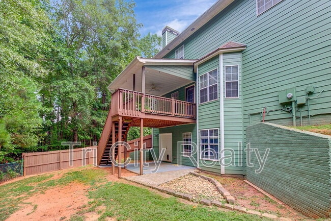 Building Photo - 75 Rock Mill Ct