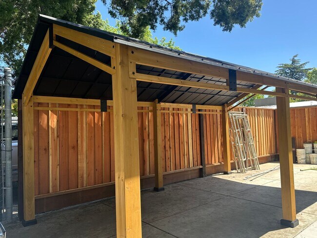 Building Photo - Beautiful, Brand New Sunnyvale Home -Walk ...
