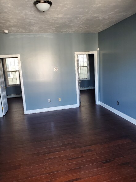 Building Photo - 219 Bellevue Ave