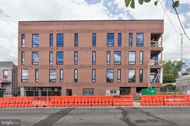 Building Photo - 6910 Ridge Ave