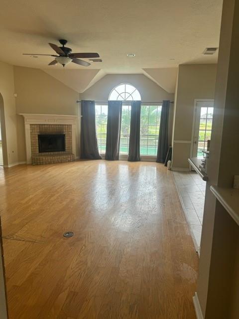 Building Photo - 16319 Zinnia Dr