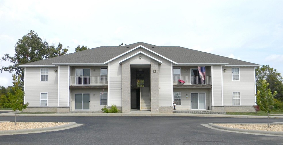 Primary Photo - Pin Oak Apartments