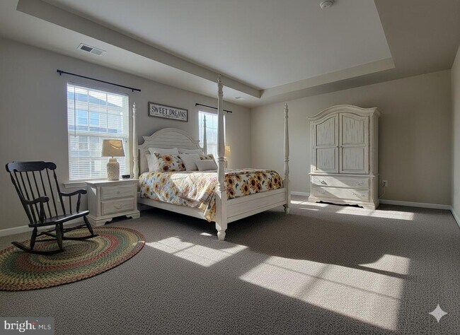 Building Photo - 216 Monticello Square