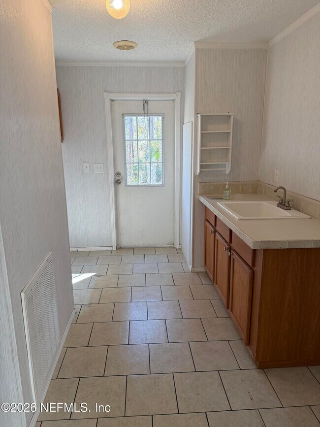 Building Photo - 5597 Acadia St