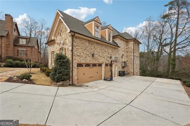 Building Photo - 343 Summer Garden Dr