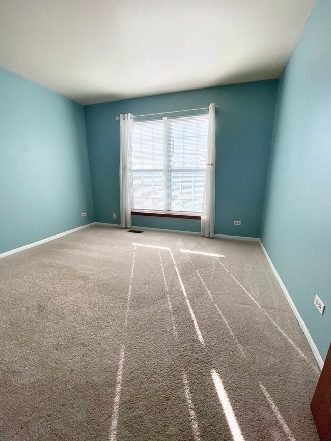 Building Photo - 2203 Rossiter Pkwy