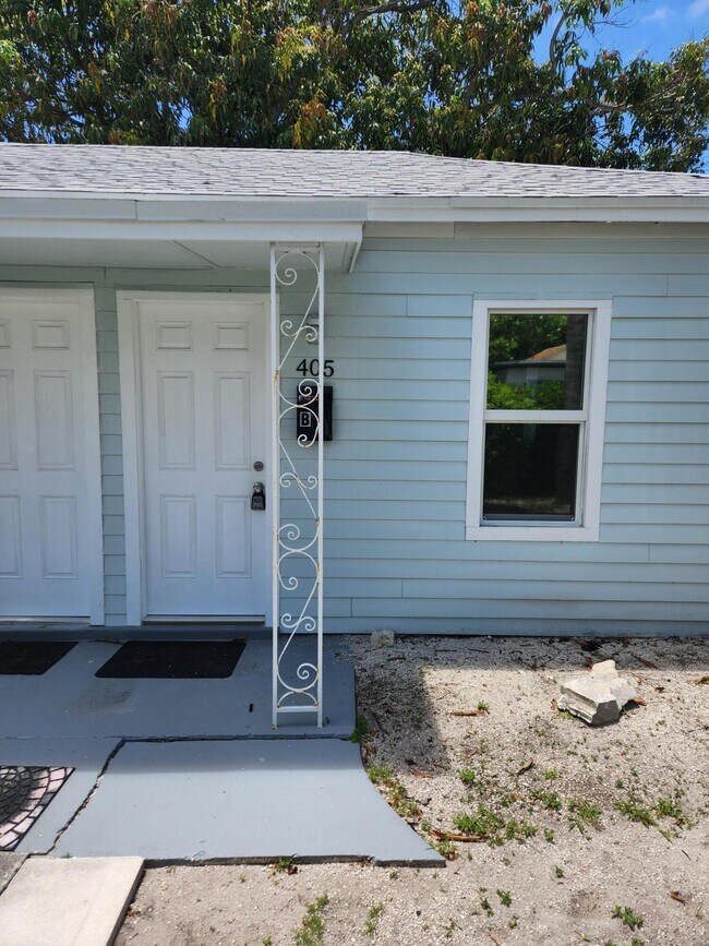 Building Photo - 405 2nd Ave S