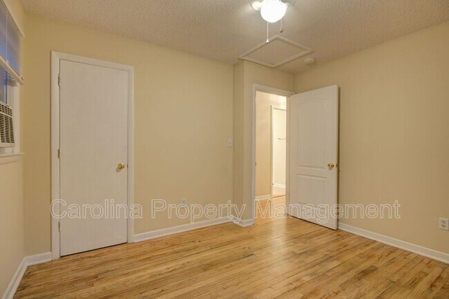 Building Photo - 421 E McLelland Ave