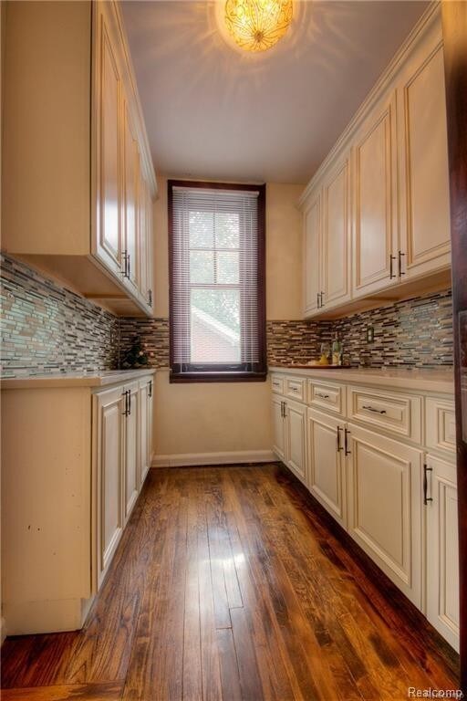 Building Photo - 22 Edison St