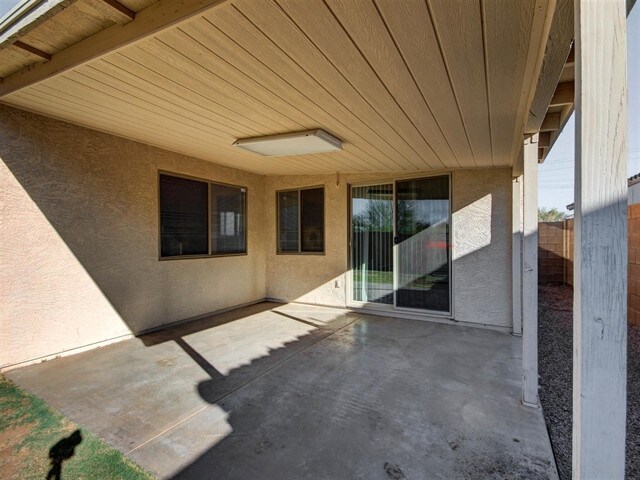 Building Photo - 6323 W Winslow Ave